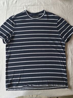 Banana Republic Navy and White Striped Crew Neck Tee Size Xl